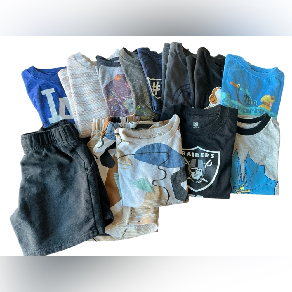 Boys Size 4 Graphic Tee Bundle – H&M, Disney, GAP, Crewcuts – 10+ Pieces